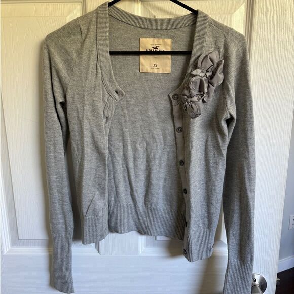 Gray sweater - Picture 1 of 5